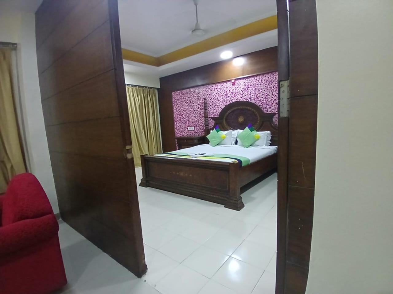 Blossoms Room The Plaza-Luxury Collection- Lakdikapul Hyderabad Bagian luar foto