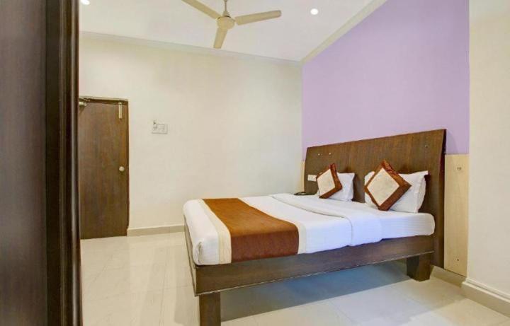 Blossoms Room The Plaza-Luxury Collection- Lakdikapul Hyderabad Bagian luar foto